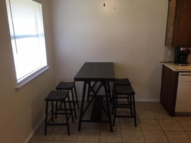 Fully Furnished Two Bedroom Apartment Lawton Extérieur photo