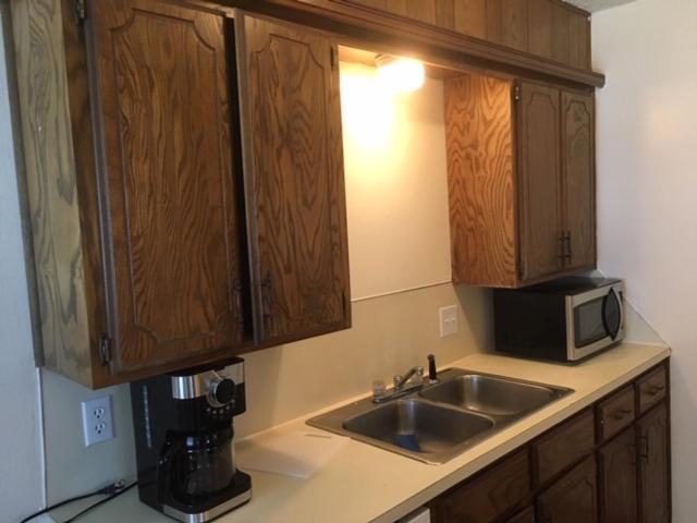 Fully Furnished Two Bedroom Apartment Lawton Extérieur photo