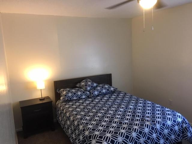 Fully Furnished Two Bedroom Apartment Lawton Extérieur photo
