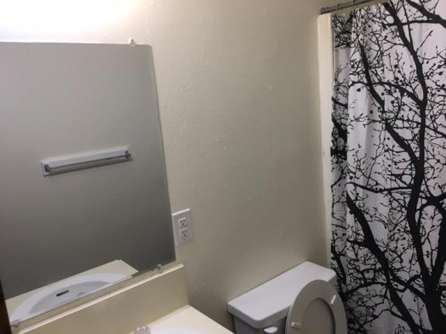 Fully Furnished Two Bedroom Apartment Lawton Extérieur photo