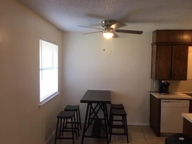 Fully Furnished Two Bedroom Apartment Lawton Extérieur photo